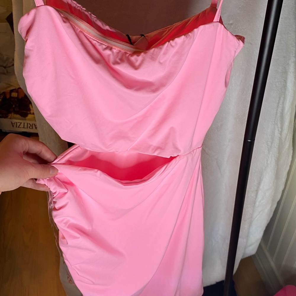 Tigermist size M pink dress with cut out